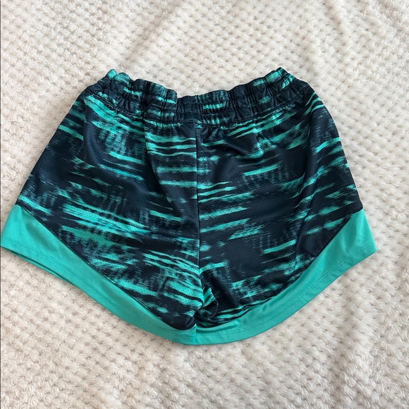 BOGO: Patterned Reebok Shorts - Picture 6 of 7